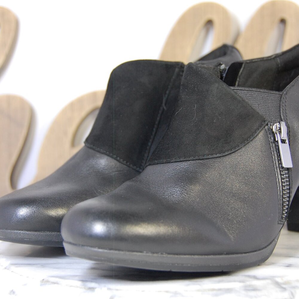 Clarks Brynn Sandra Women Black Leather Zip Ankle Boot Block Heel Size 9.5M NEW